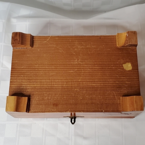 Cedar Lined Box - Picture 6 of 9